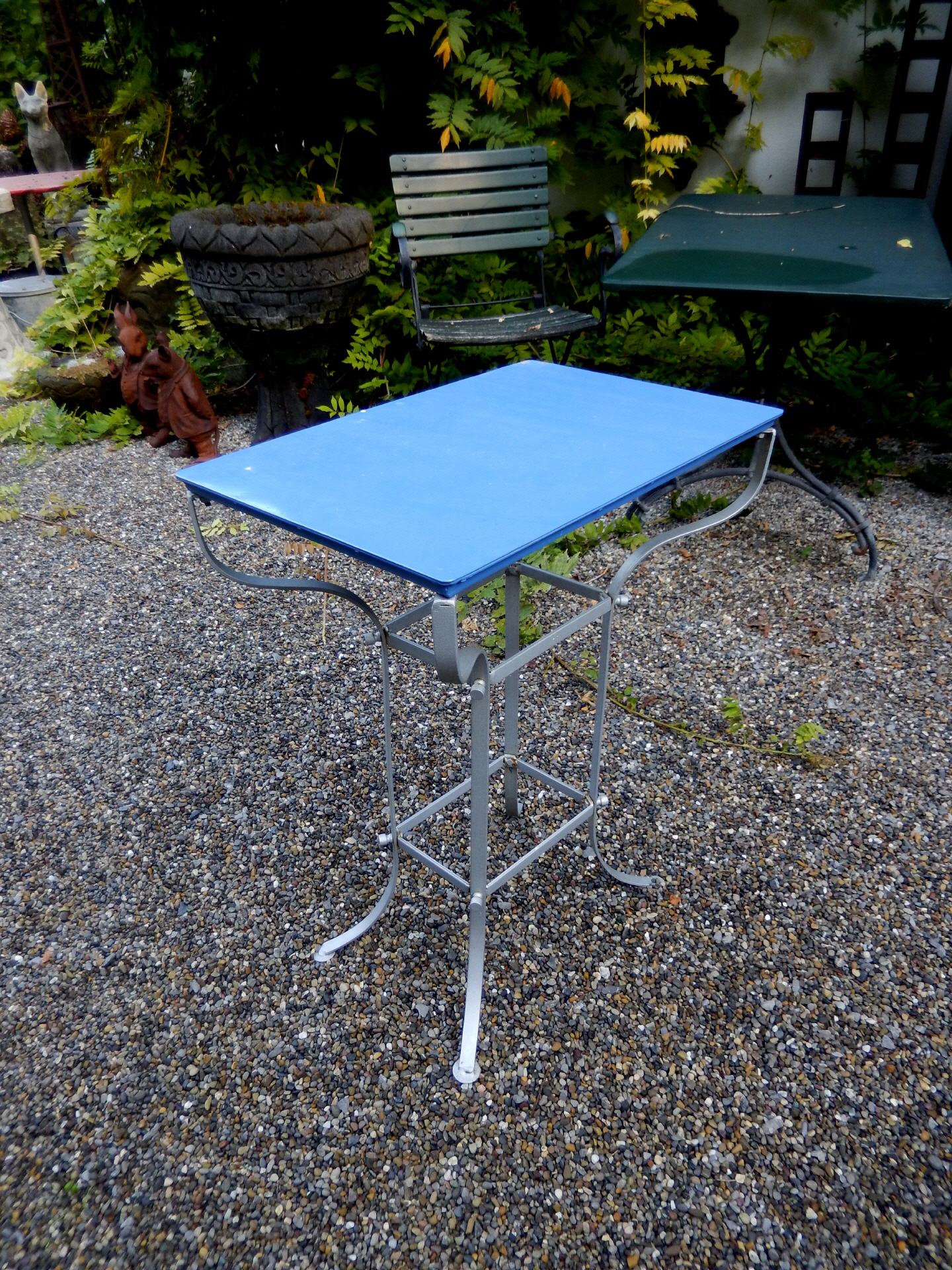 Garten-Beistelltisch